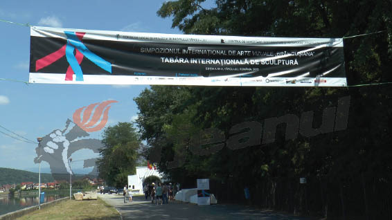 12 pictori şi sculptori naţionali şi mondiali, la Brâncuşiana 2015