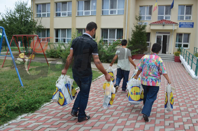 Liderul Sindicatului Solidaritatea 2013, cu pachete la copiii din Centrul Maternal Târgu-Jiu