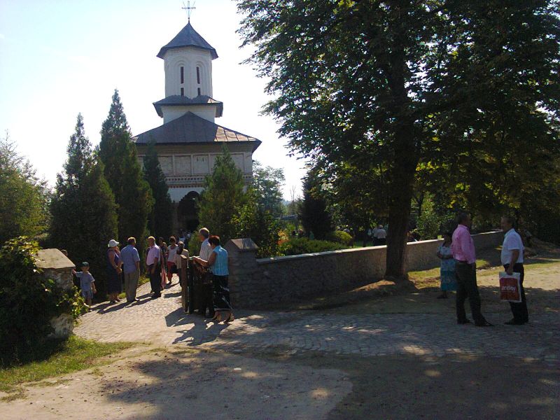 Sărbătoare Arhierească la Hramul Mănăstirii «Sfântul Ioan Botezătorul» din Protopopiatul Târgu-Cărbunești, Gorj