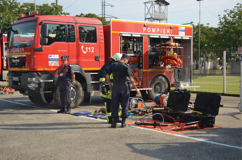 Canicula dă bătăi de cap pompierilor