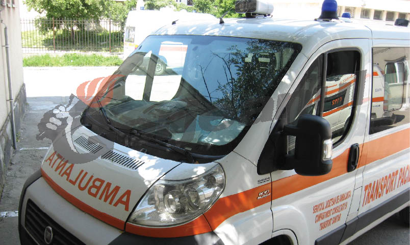 A intrat cu maşina într-un cap de pod