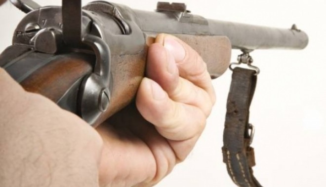 Puştile fostului primar Filip, depuse de fiul său la armurier