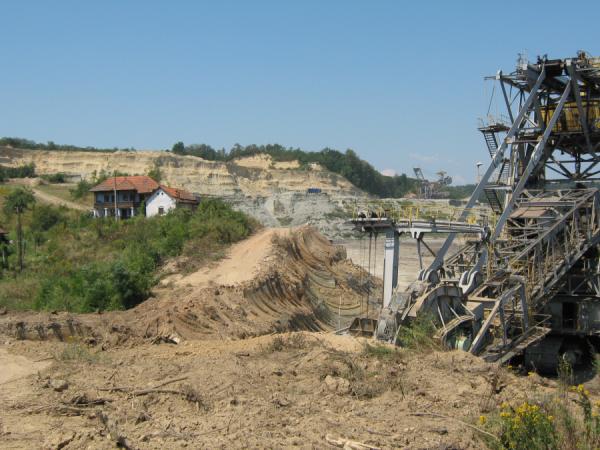 Locuitorii din Găleşoaia şi Hodoreasca, deposedaţi de două ori fraudulos de un teren de peste 100 de ha