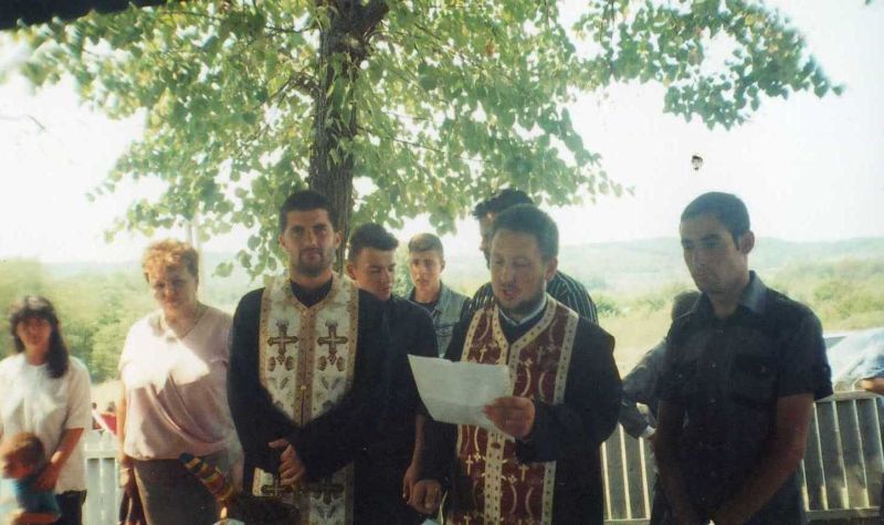 Biserica cu hramul „Adormirea Maicii Domnului” de la Mieluşei, comuna Stoina, situată la marginea de sud a judeţului Gorj, a redevenit o adevărată perlă de arhitectură bisericească – Istorie şi sărbătoare sfântă pe dealul împădurit al localităţii Mieluşei (I)