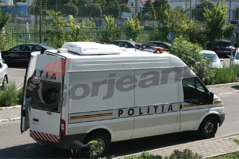 Târgujian acuzat de săvârşirea a patru infracţiuni, reţinut de poliţişti