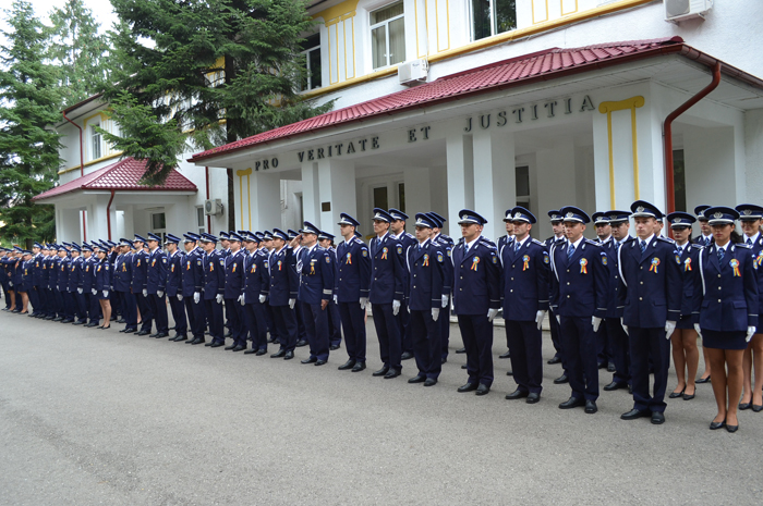 Zeci de tineri gorjeni, admişi la şcolile postliceale ale Ministerului Afacerilor Interne