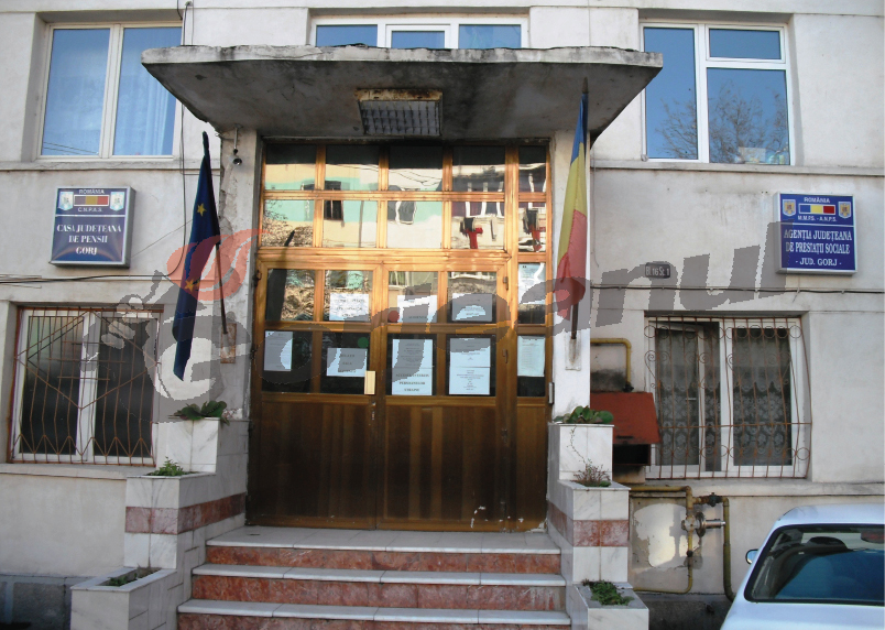 Vor pensii de urmaş! – 149 de elevi gorjeni, cu adeverinţele la Casa Judeţeană de Pensii