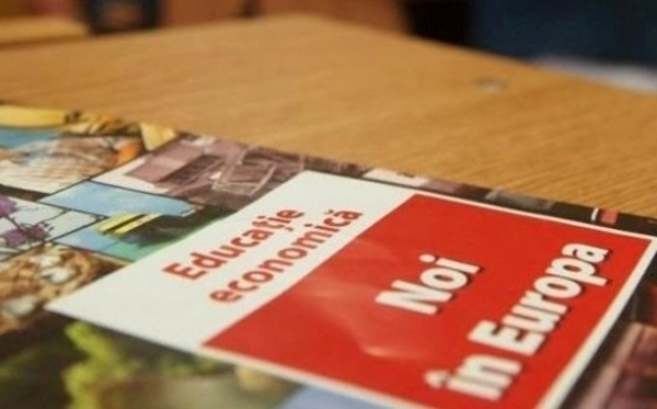 Programe internaţionale de educaţie financiară, antreprenorială şi orientare profesională pentru elevi