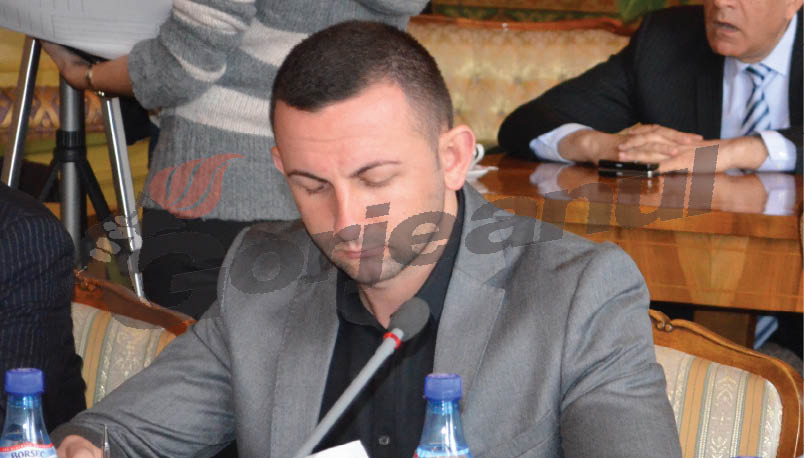 Robert Filip i-a tras scaunul primarului Chivu şi l-a exclus din PP-DD