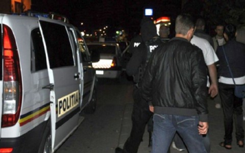 Anchetat după ce a făcut scandal într-un bar