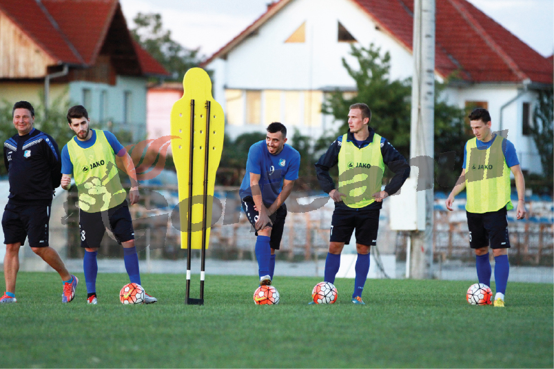 Pandurii a rulat 24 de jucători în 12 etape