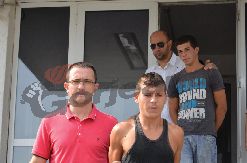 Tineri reţinuţi după 24 de furturi