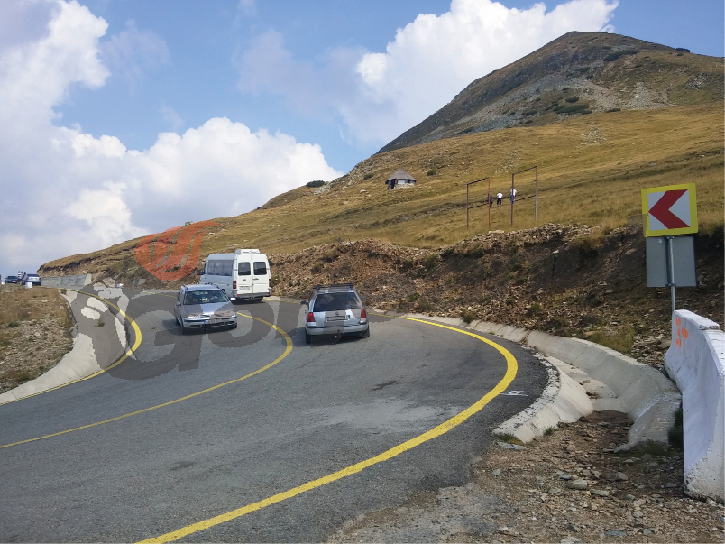 Transalpina rămâne deschisă cât timp permit condiţiile meteo