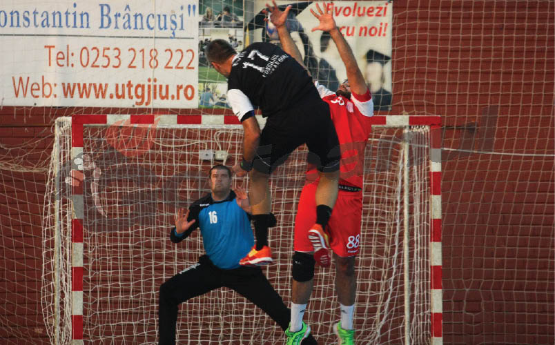 Energia a remizat cu Dinamo, dar părăsește Cupa EHF – Egal cu zero!