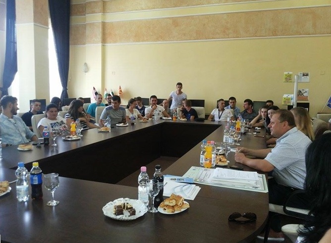 Dialog activ între studenţi, cadre didactice şi angajaţi la UCB, la a XIV-a sesiune InfoStud