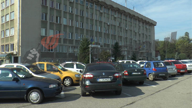 Gura târgului – O minge de la Pandurii a pornit alarmele la IPJ Gorj