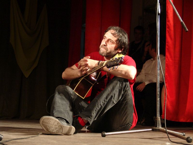 Adi Beznă, spectacol la Târgu-Jiu