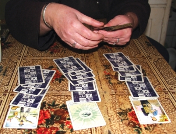 Despre practicile vrăjitoriei și ghicitului