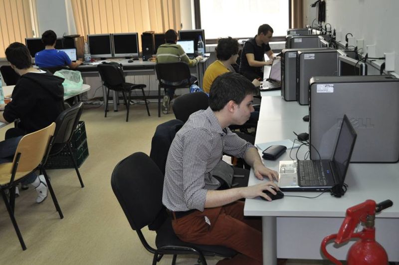 Concurs pentru elevii pasionaţi de matematică