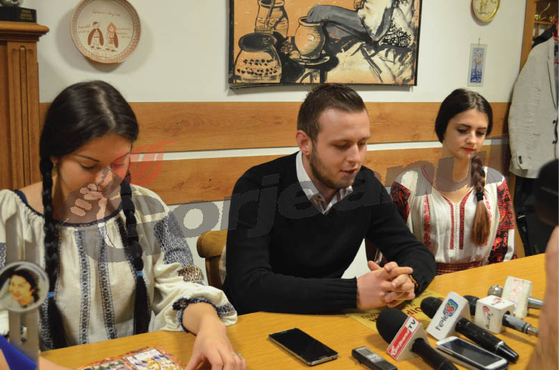 Eleve ale Şcolii Populare de Artă Târgu-Jiu, premiate la festivaluri din Alba şi Cluj