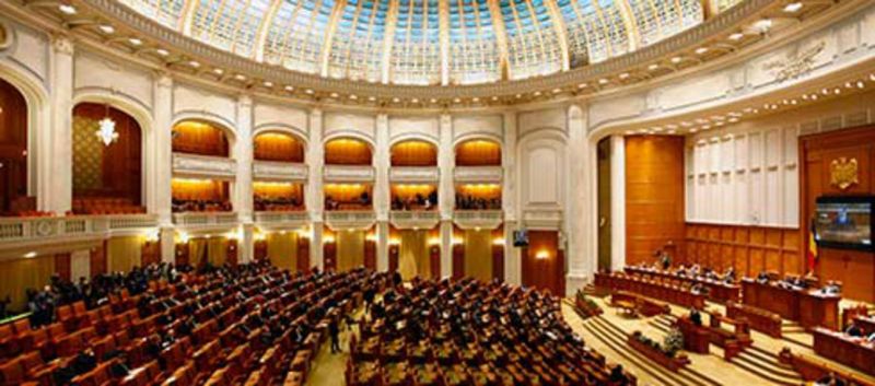 Pensii speciale pentru aleşii locali