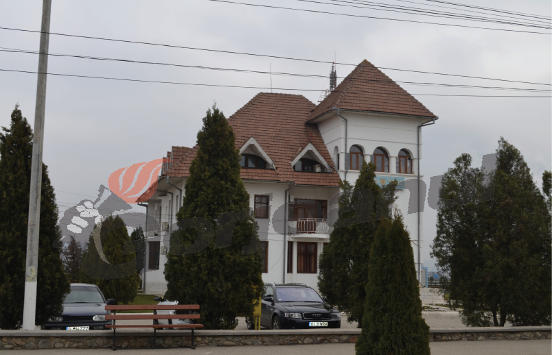 Posturi vacante în administraţia publică locală din judeţ