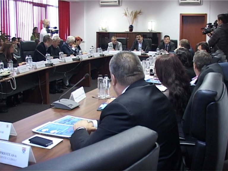 Doi parlamentari de Gorj, absenţi de la întâlnirea de la CEO