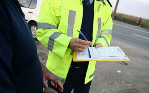 Cercetaţi pentru conducerea de autovehicule neînmatriculate