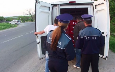 Peste 600 de kg de legume și fructe, confiscate de polițiști