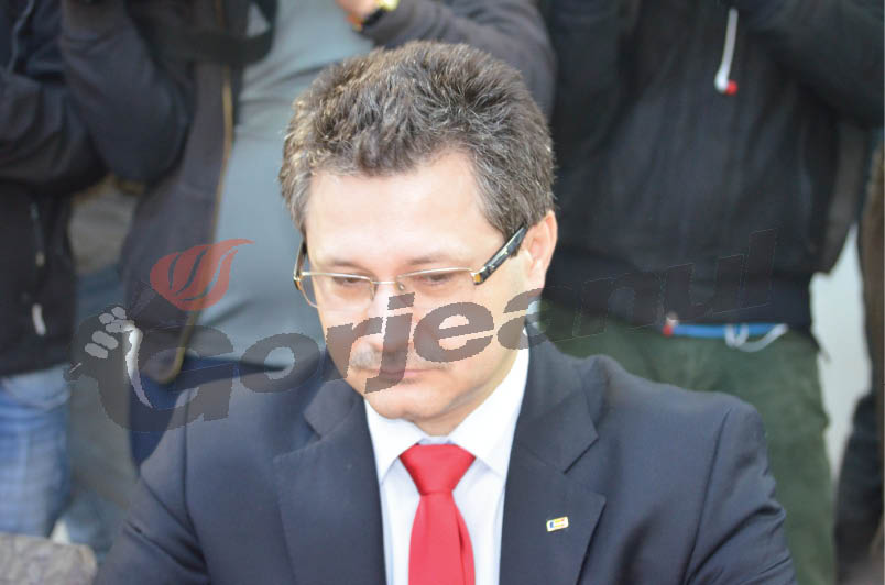 Costoiu vrea să-i scutească pe angajaţii din domeniul cercetării de impozitul pe venit