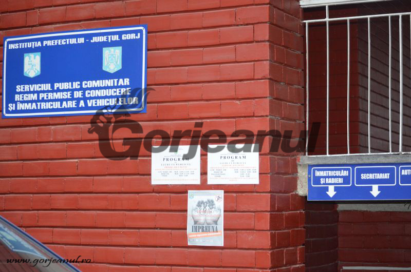 Taxele la Permise şi Înmatriculări pot fi achitate cu cardul