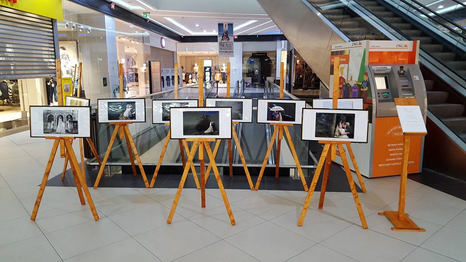 Fotografii de evenimente, admirate în mall