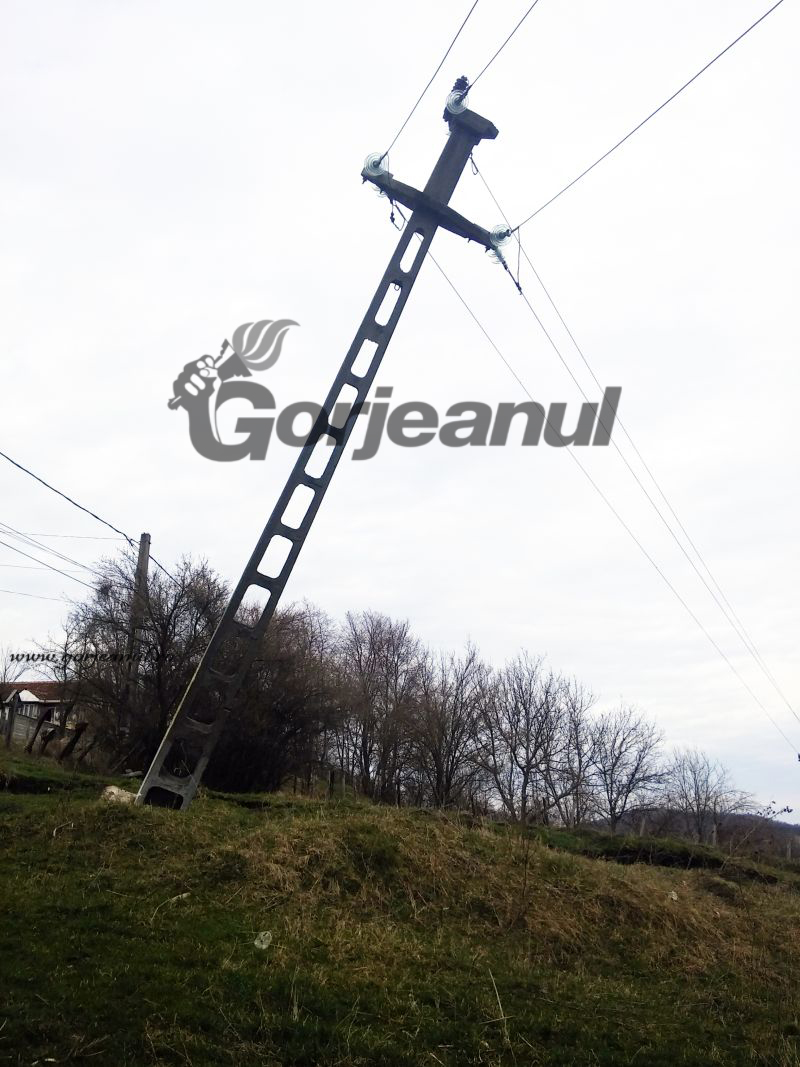 Conductă de gaze ruptă de o alunecare de teren la Logrești