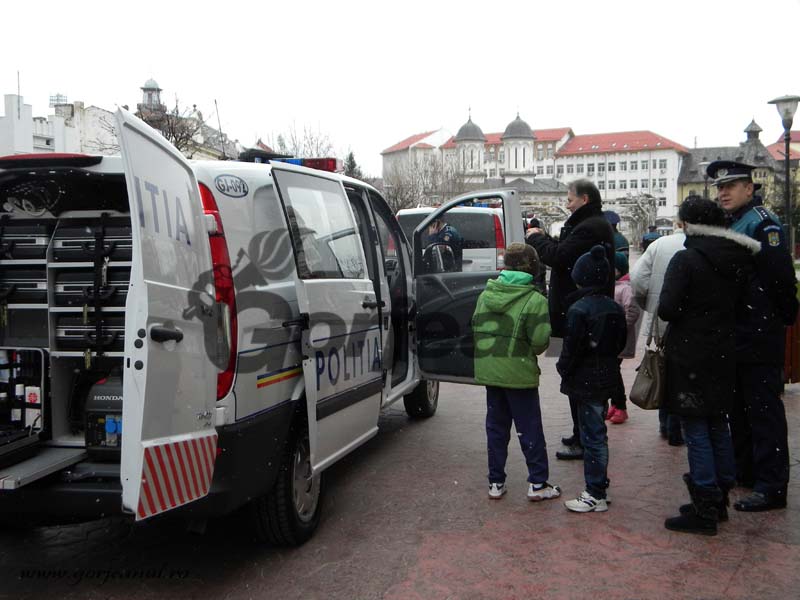 Profesia de polițist, promovată în rândul tinerilor