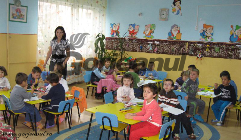 73 de cereri, depuse la Primăria Târgu-Jiu pentru acordarea tichetului social