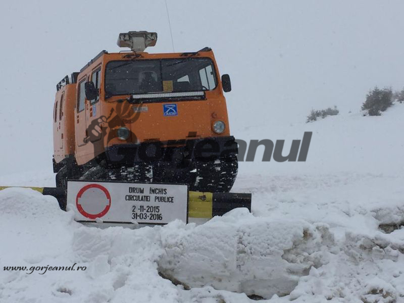 Nămeți de 5 metri pe Transalpina
