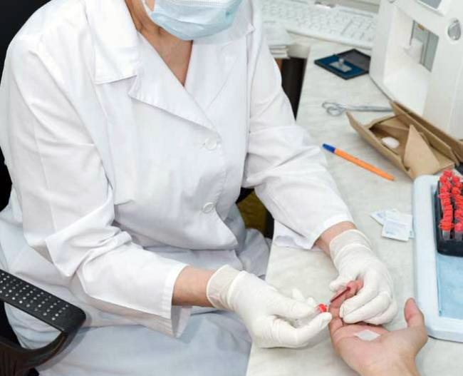 Primul cadru medical ucis de coronavirus