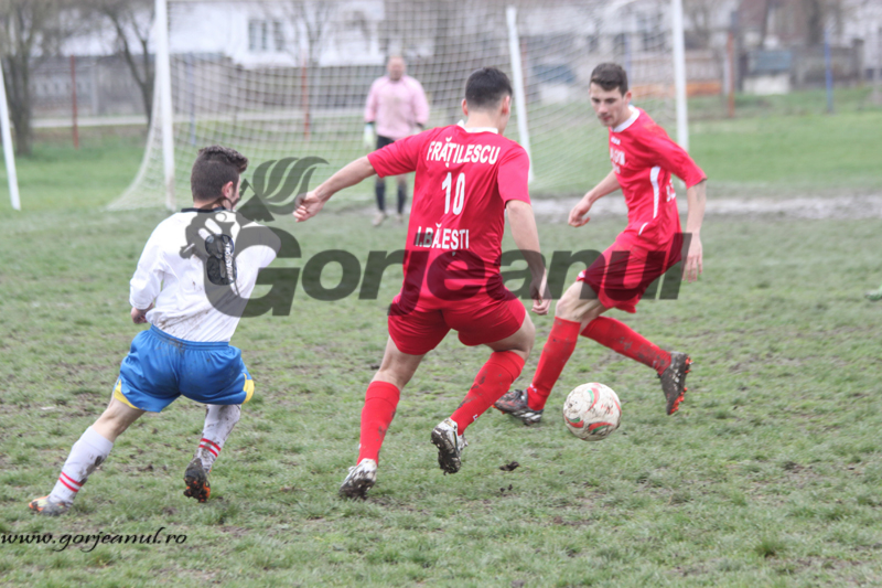 Favoritele s-au impus lejer