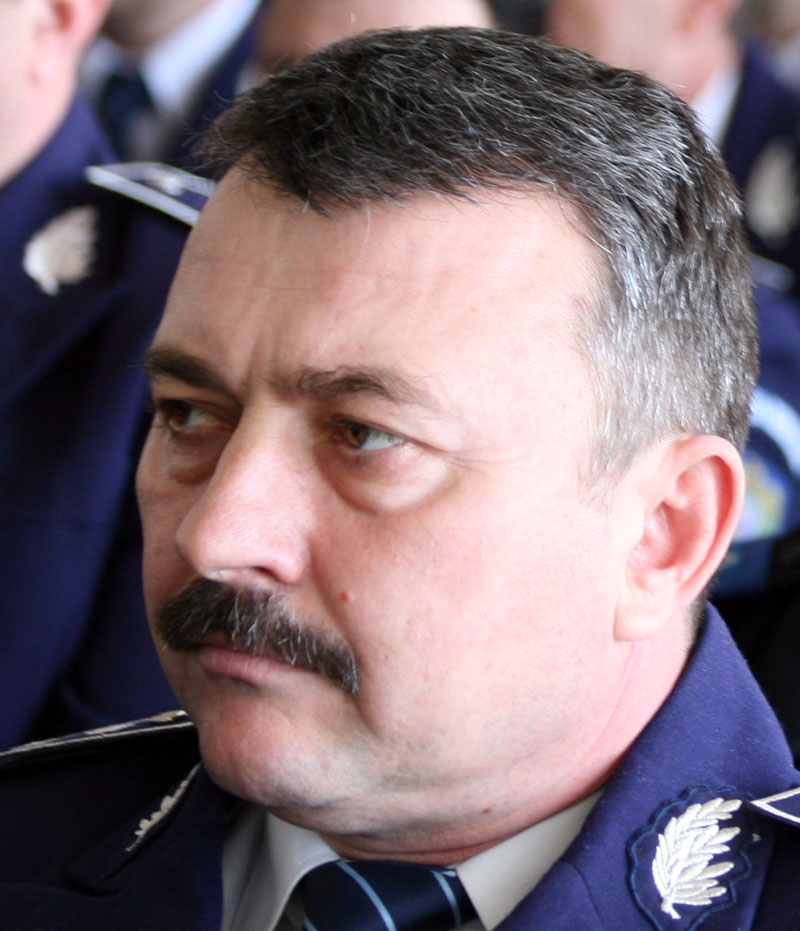 Gura târgului – Șeful Poliției Municipale Târgu-Jiu, în pragul unei pensionări anticipate