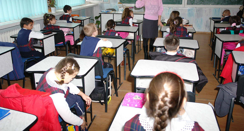 elevi-in-clasa