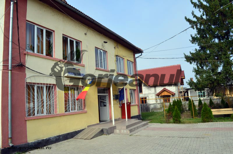 Avalanşă de angajări în administraţiile publice locale din Gorj