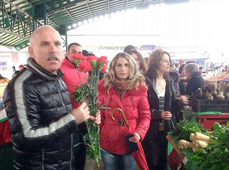 Flori și ciocolată de la PSD Târgu-Jiu