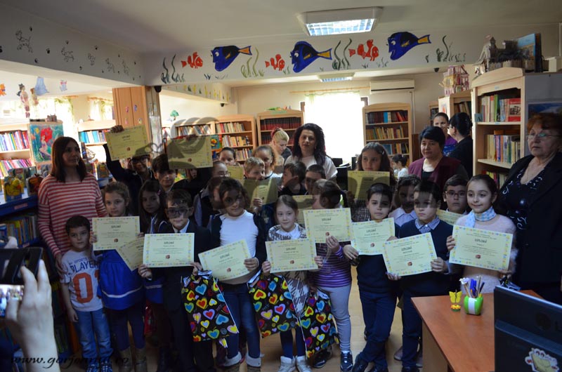 Primăvara a venit cu premii la bibliotecă