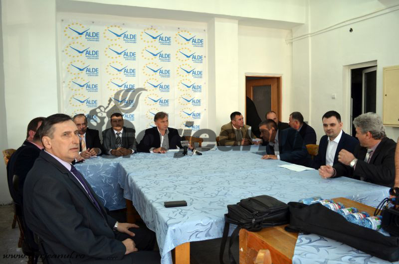 Foşti liberali, printre candidaţii ALDE pentru 12 localităţi din judeţ