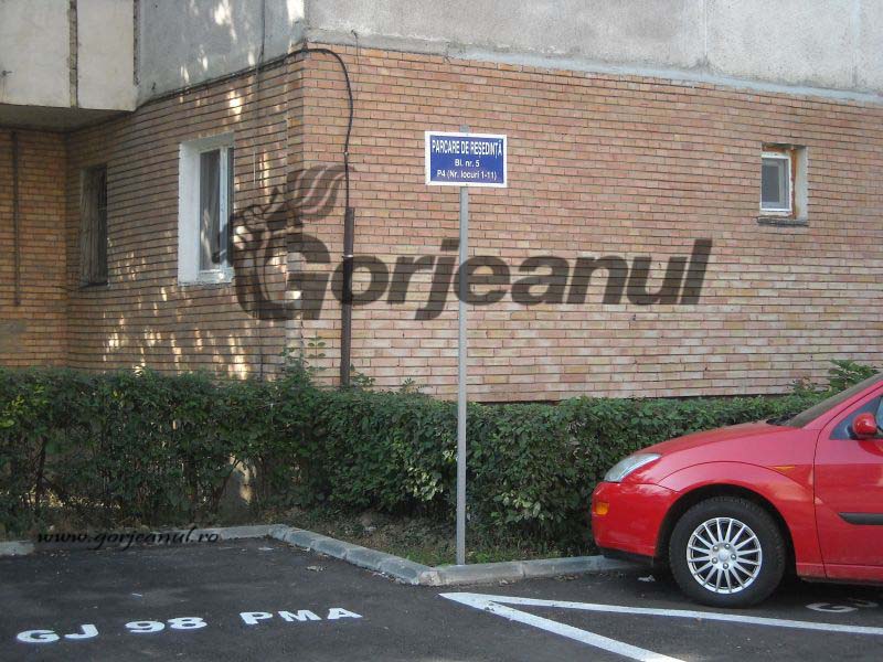 Parcare de 55.000 de lei în cartierul Plopilor