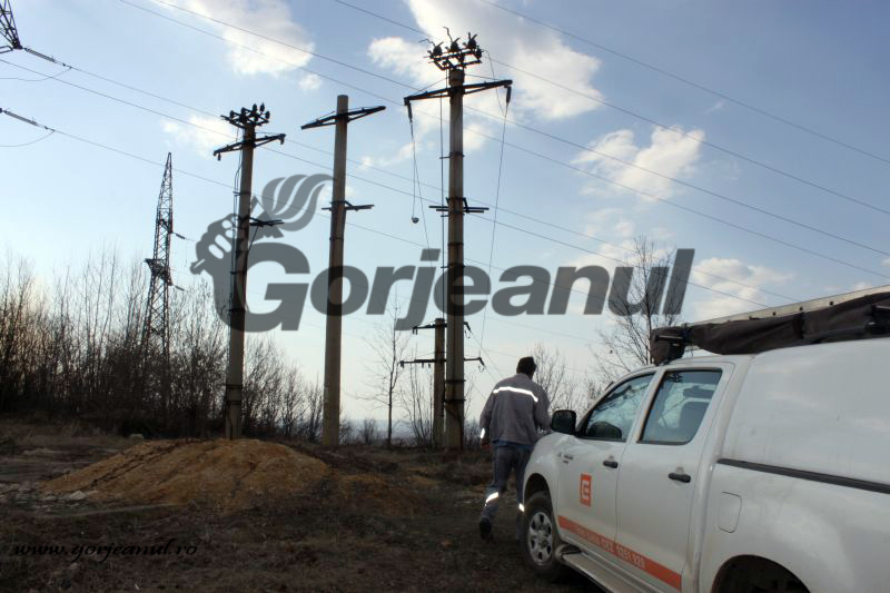 Douăzeci de gorjeni au furat curent de la CEZ