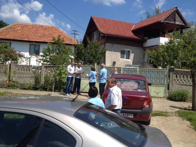 Candidata Khraibani, întâmpinată cu flori de localnicii din Rîpa