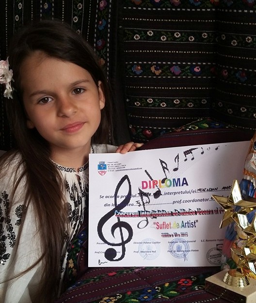 Maria Medeleanu, copila care-i calcă pe urmele Mariei Lătărețu