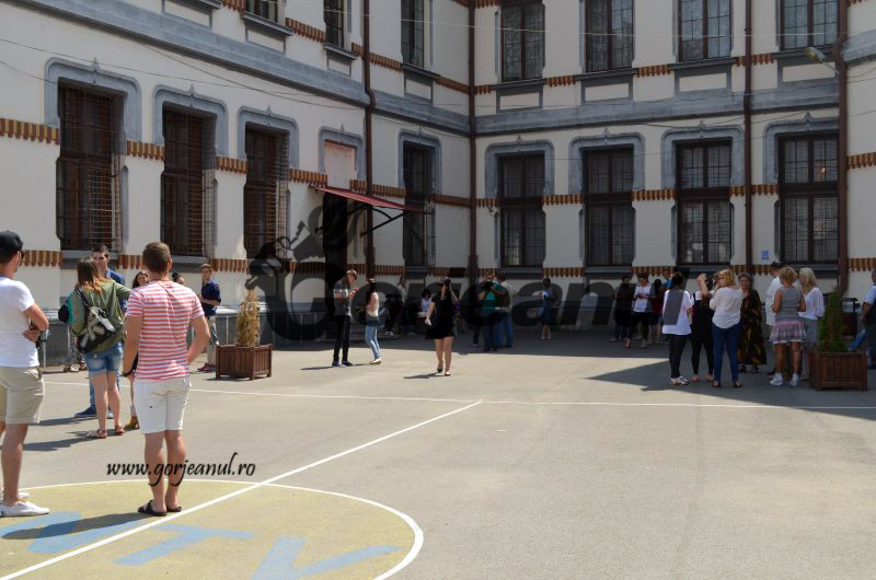 Un nou opțional pentru liceenii din anii terminali