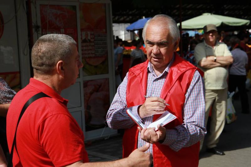 Candidații PSD Târgu-Jiu, campanie în Piața Centrală și în Târgul Auto